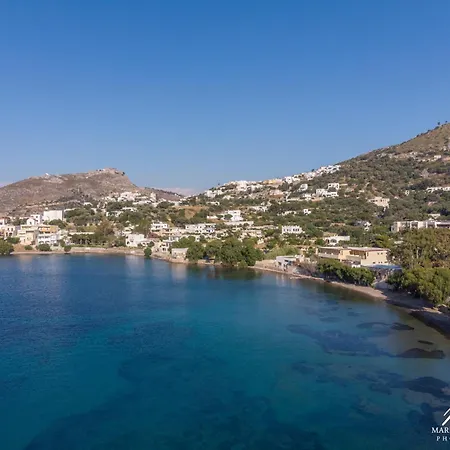 Siridaki 3 Bedroom By The *