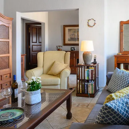 Casa vacanze Siridaki 3 Bedroom By The Agia Marina (Leros)