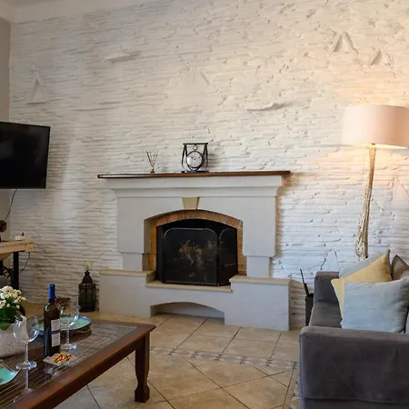 Siridaki 3 Bedroom By The Casa vacanze *