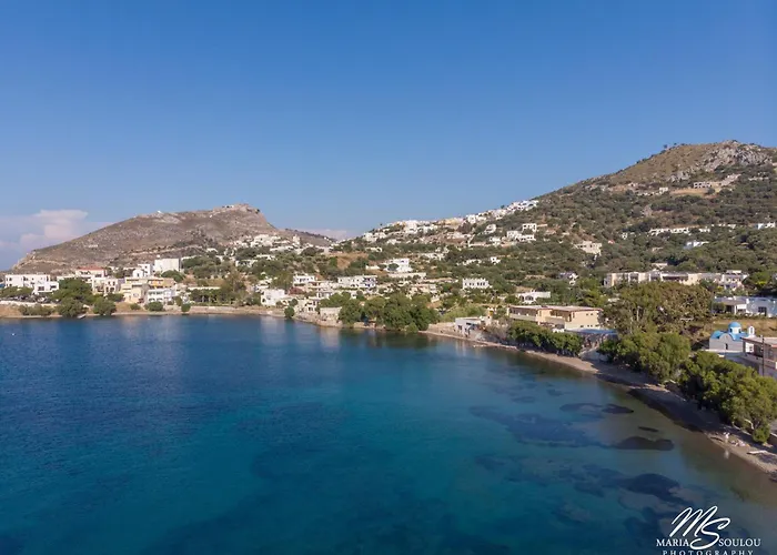 Siridaki 3 Bedroom By The *