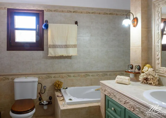 Siridaki 3 Bedroom By The Vakantiehuis Agia Marina (Leros)