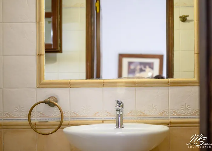 Siridaki 3 Bedroom By The *