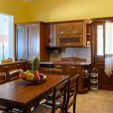 Siridaki 3 Bedroom By The