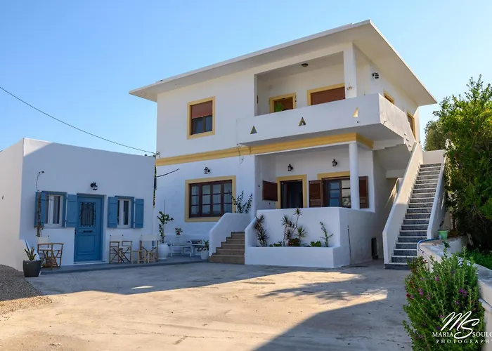 Siridaki 3 Bedroom By The בית נופש *