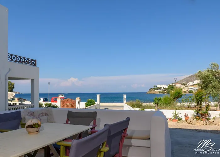 Siridaki 3 Bedroom By The *