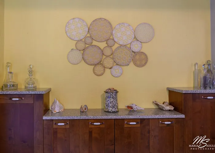 Siridaki 3 Bedroom By The *